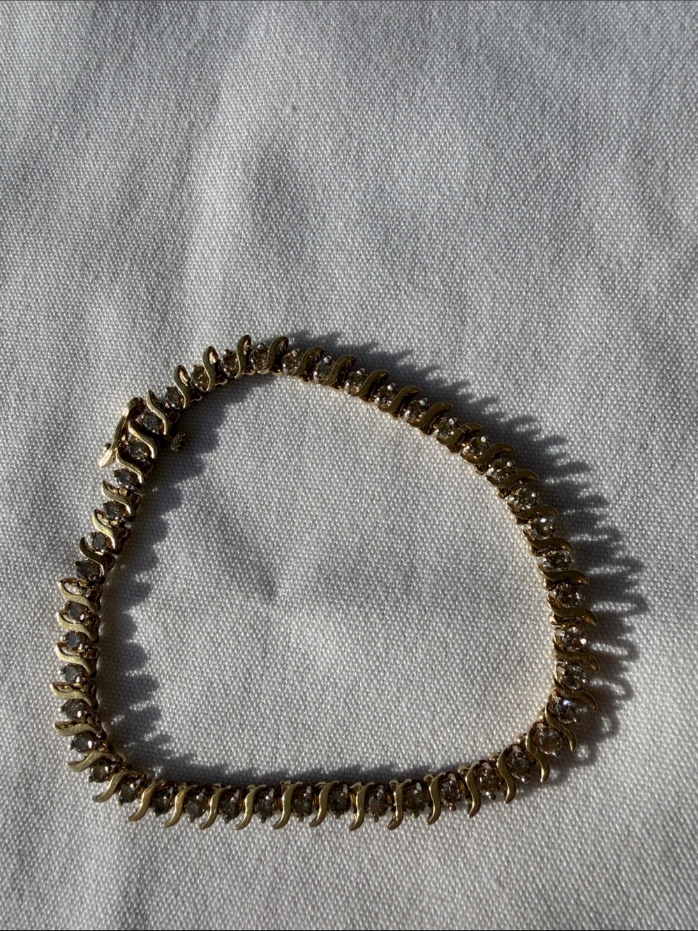 Classic Gold Link Bracelet for Women